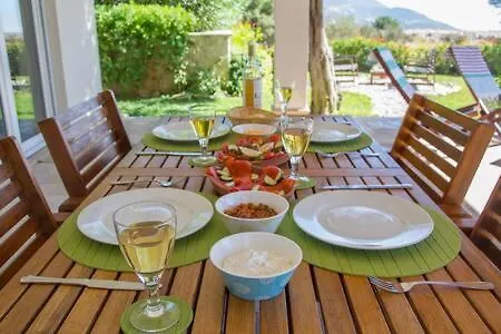 Bethany, Lavanta, * Kalkan