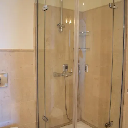 Bethany, Lavanta, * Kalkan